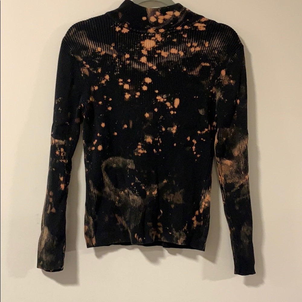 Rubbed mock neck